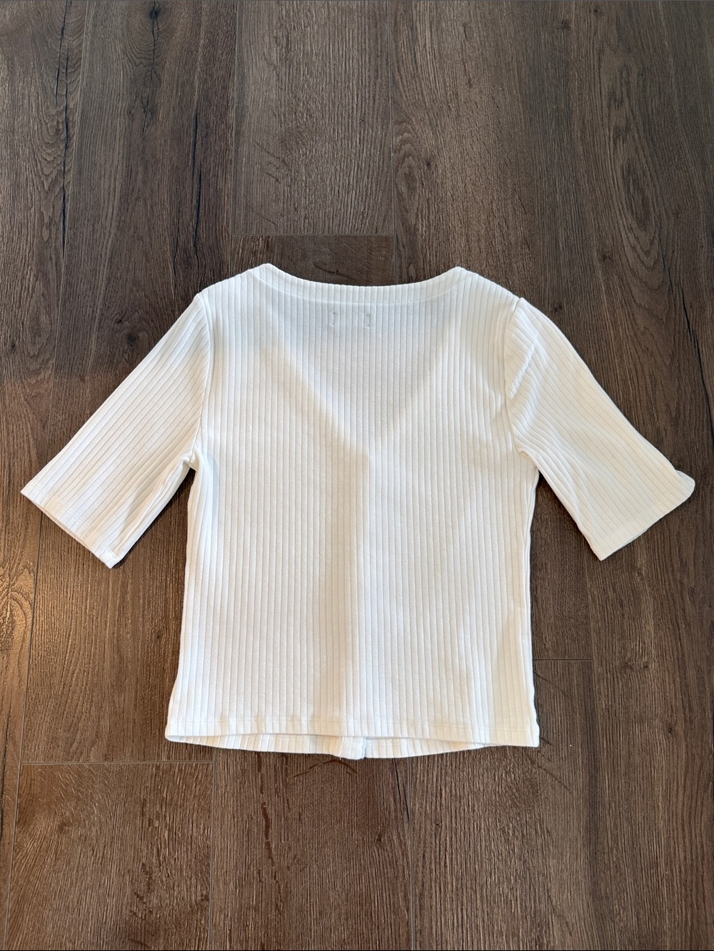 GAP White Ribbed V-Neck Button-Front Top - Picture 3 of 3